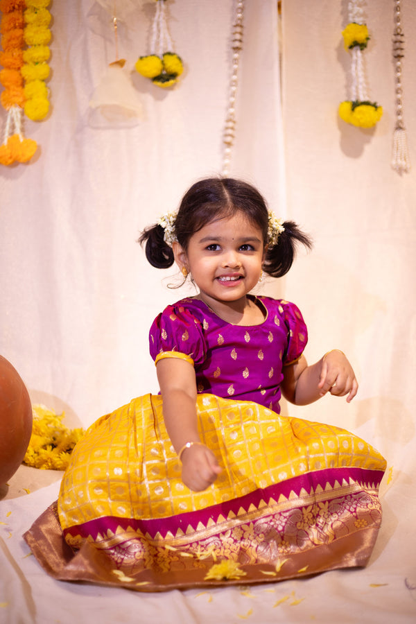 Aakruti Magenta with Yellow Mini