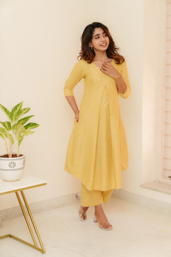 Charu Gold Kurti Set