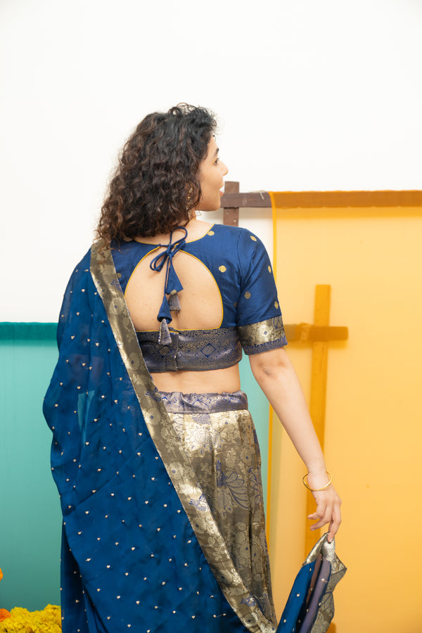 Ishwarya Navy Crop top & Skirt