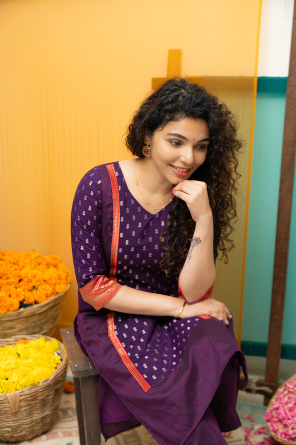 Nadhiya Violet Kurti Set