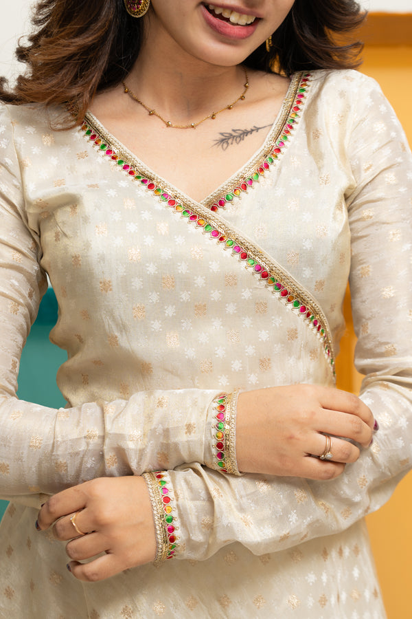 Savitha Ivory with Multi Color stripes dupatta