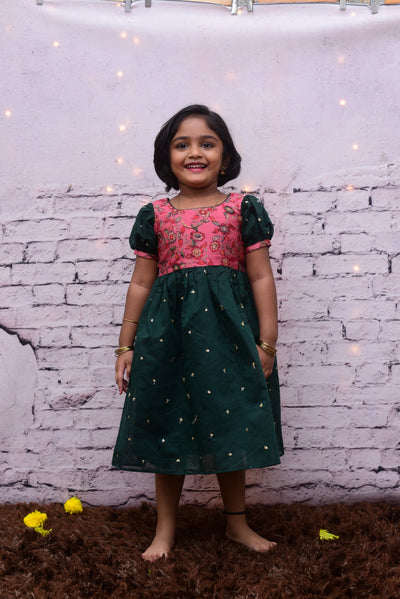 Chaaya Green with Peach mini