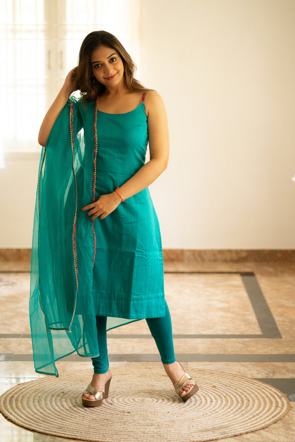 Kanmani Teal