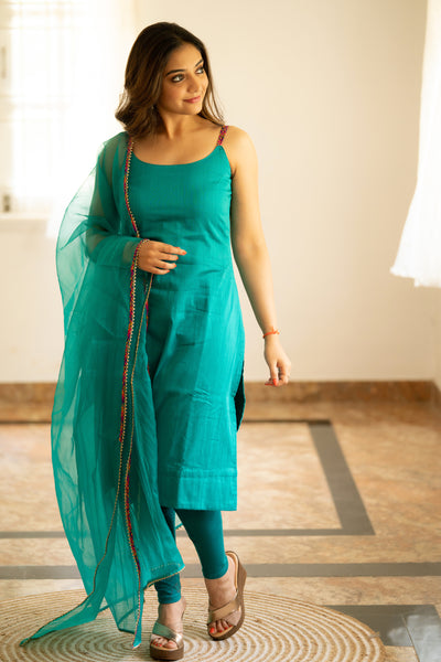 Kanmani Teal
